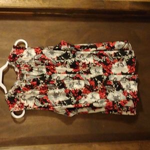 Sleeveless Limited top, size 1x, red, white and black.